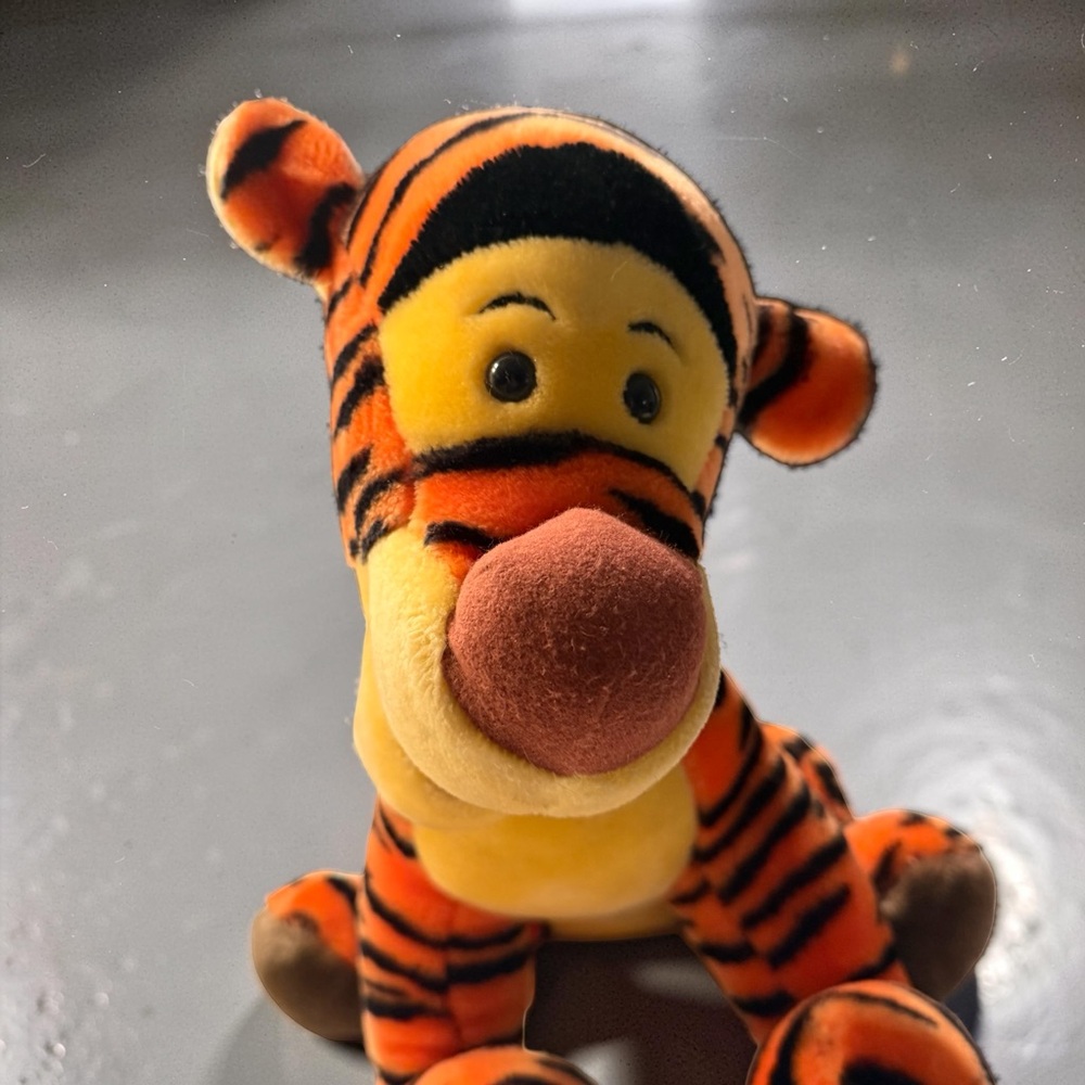 80s Vintage Disney Parks Exclusive Tigger Plush 16” Black Orange Disney World - Picture 16 of 16